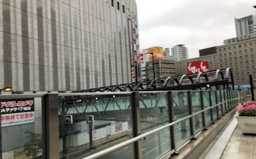 梅田　ヨドバシカメラ　橋
